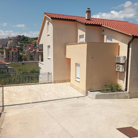 Magi House With Pool Apartman Podstrana Kültér fotó