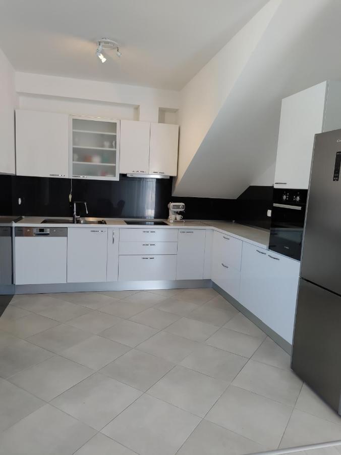 Magi House With Pool Apartman Podstrana Kültér fotó