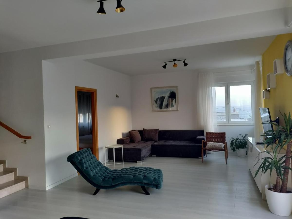 Magi House With Pool Apartman Podstrana Kültér fotó