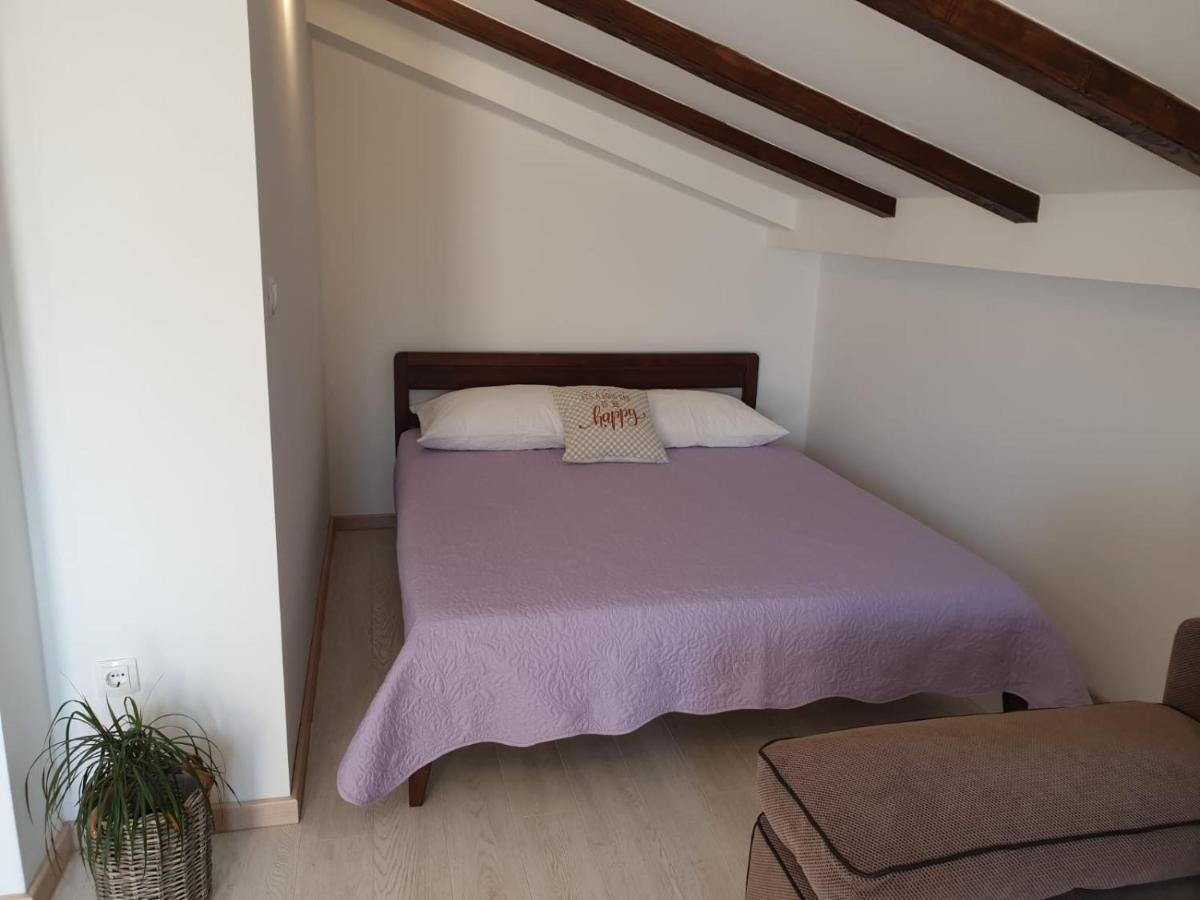 Magi House With Pool Apartman Podstrana Kültér fotó