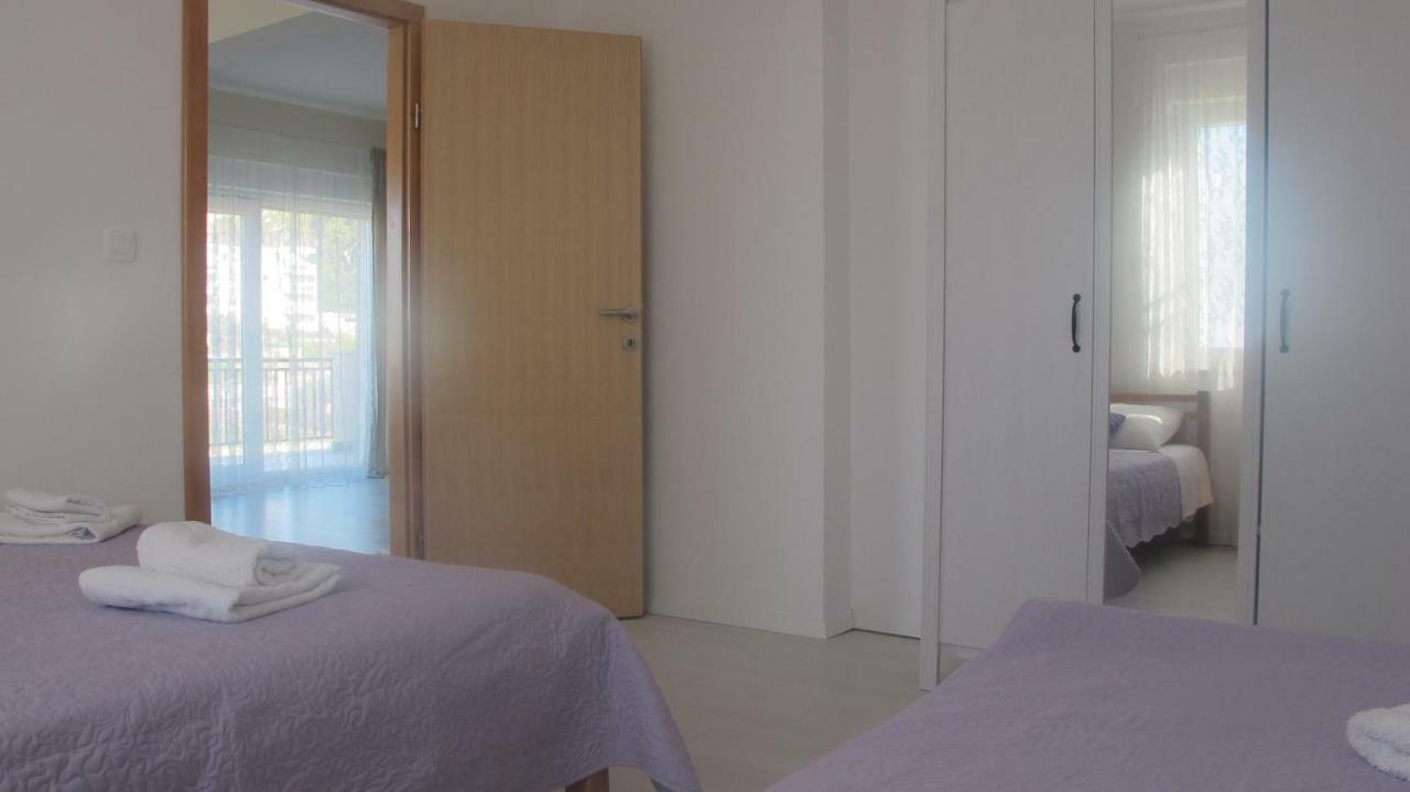 Magi House With Pool Apartman Podstrana Kültér fotó